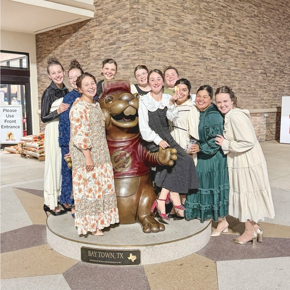 Meet your posher!☺️ - Picture 14 of 16